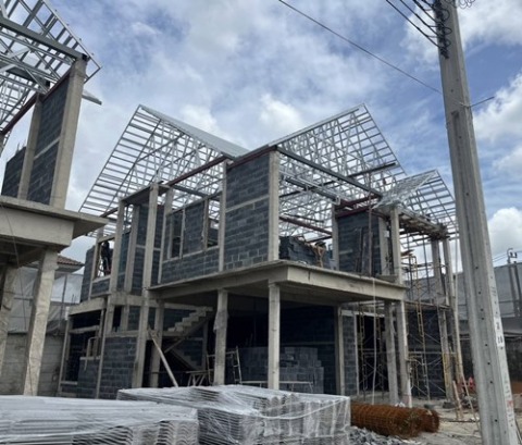 รับทำเชื่อมโครงหลังคา